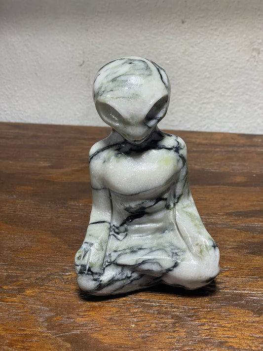Alien Carving | Serpentine & Quartz